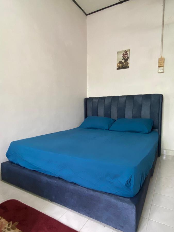 Aryaty Stay Pantai Batu Buruk Куала-Тренгану Экстерьер фото